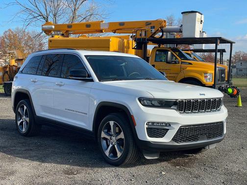 2023 Jeep Grand Cherokee 4xe Base