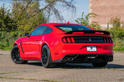 2020 Ford Shelby GT350 Base