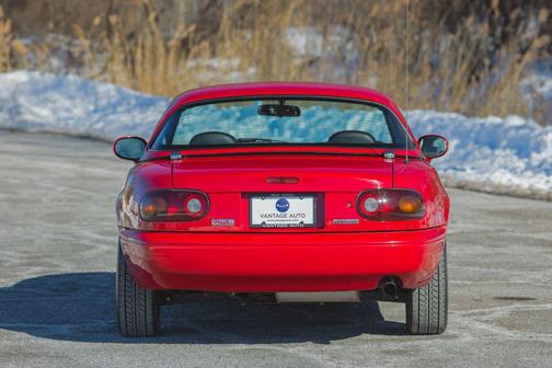 1997 Mazda MX-5 Miata Convertible 2D