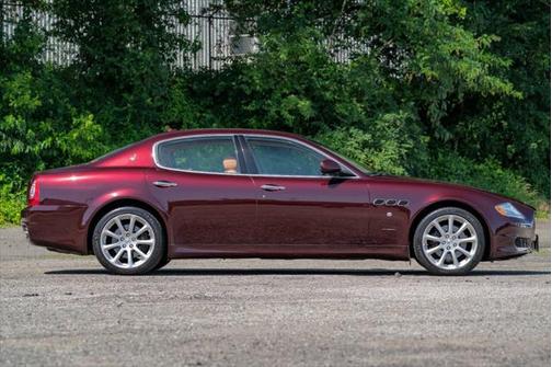 2010 Maserati Quattroporte Base 4dr Sedan