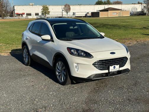 2022 Ford Escape Titanium