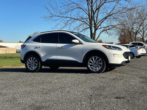 2022 Ford Escape Titanium