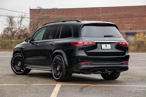 2025 Mercedes-Benz AMG GLS 63 Base