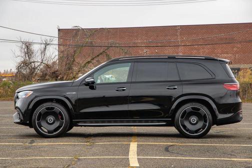 2025 Mercedes-Benz AMG GLS 63 Base