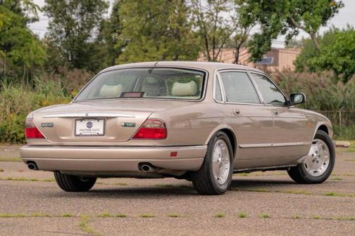 1997 Jaguar XJ Base