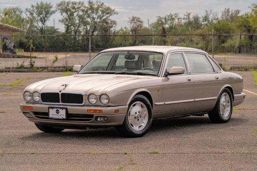 1997 Jaguar XJ Base