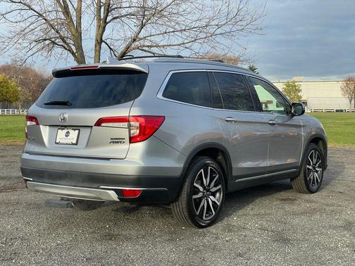 2021 Honda Pilot Touring 8-Passenger