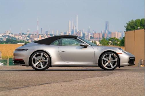 2021 Porsche 911 Carrera