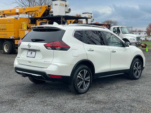 2020 Nissan Rogue SV