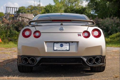2016 Nissan GT-R Premium