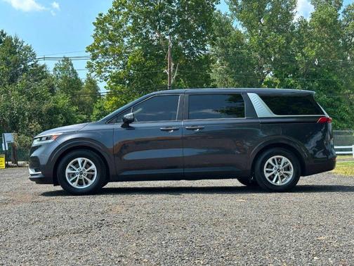 2022 Kia Carnival LXS