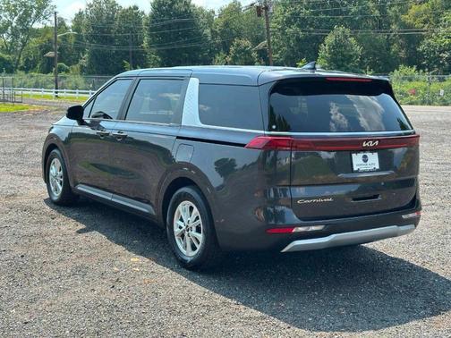 2022 Kia Carnival LXS
