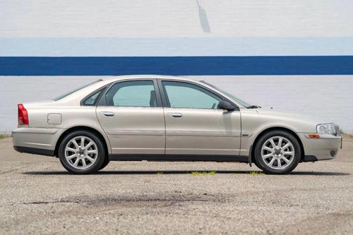 2004 Volvo S80 2.5T
