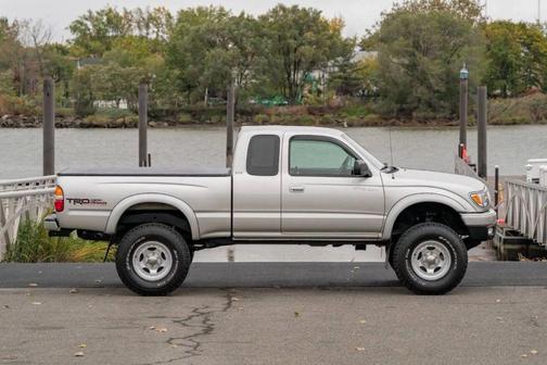 2004 Toyota Tacoma Xtracab