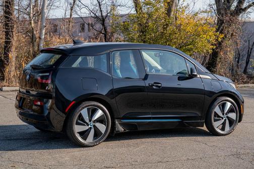 2017 BMW i3 94 Ah w/Range Extender