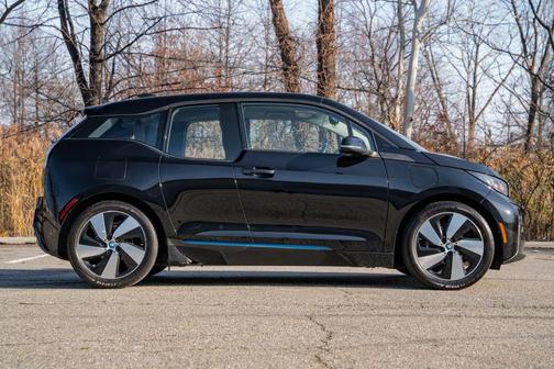 2017 BMW i3 94 Ah w/Range Extender