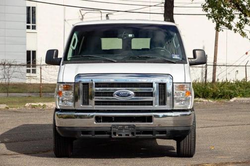 2013 Ford E350 Super Duty XLT