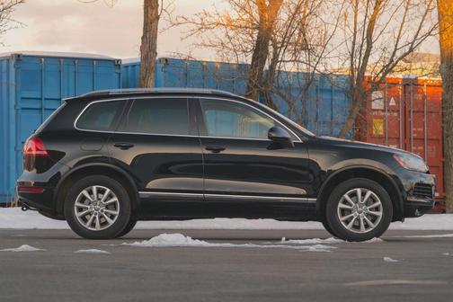 2013 Volkswagen Touareg TDI Sport