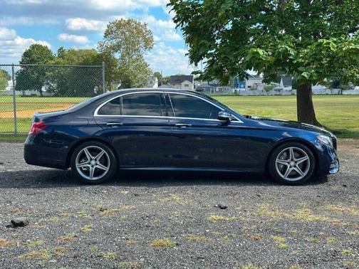 2017 Mercedes-Benz E-Class 4MATIC