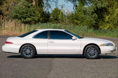 1998 Lincoln Mark VIII Base