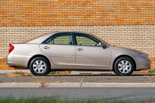 2003 Toyota Camry LE