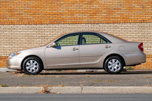 2003 Toyota Camry LE