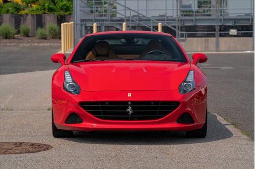2016 Ferrari California T