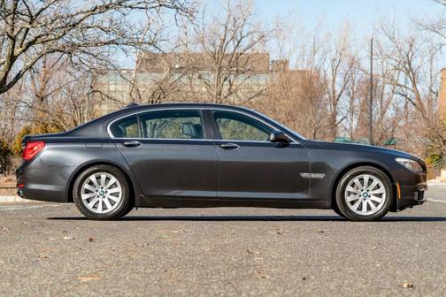 2011 BMW 750 Li xDrive