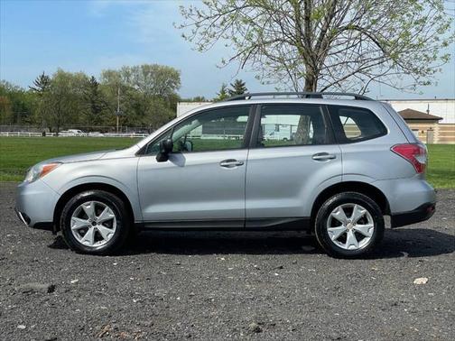 2015 Subaru Forester 2.5i