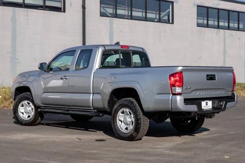 2017 Toyota Tacoma SR