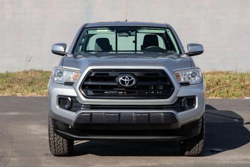 2017 Toyota Tacoma SR