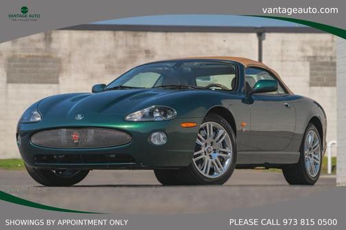 Jaguar Racing Green 2005 Jaguar XKR Base