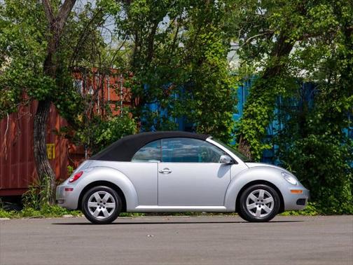 2007 Volkswagen New Beetle 2.5