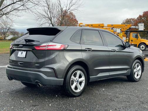 2019 Ford Edge SE