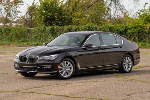 2018 BMW 740e xDrive iPerformance