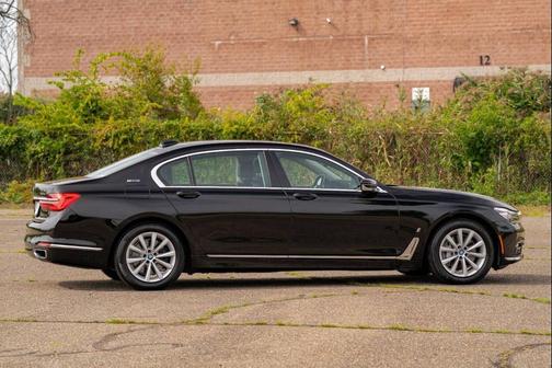 2018 BMW 740e xDrive iPerformance