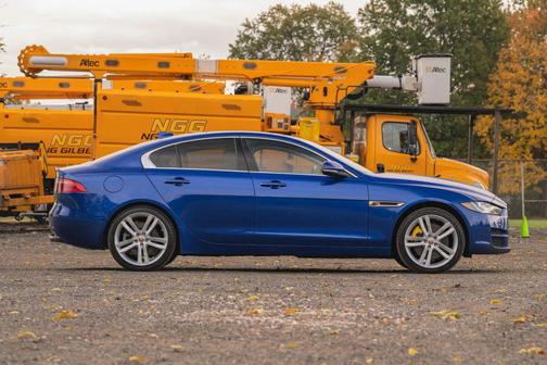 2017 Jaguar XE 35t Prestige