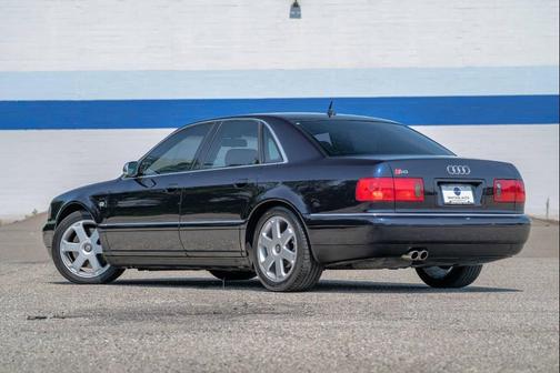 2002 Audi S8 4.2 quattro