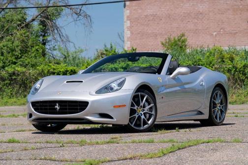 2010 Ferrari California Base