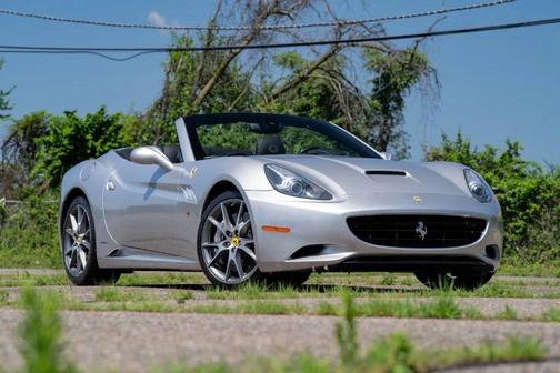 2010 Ferrari California Base