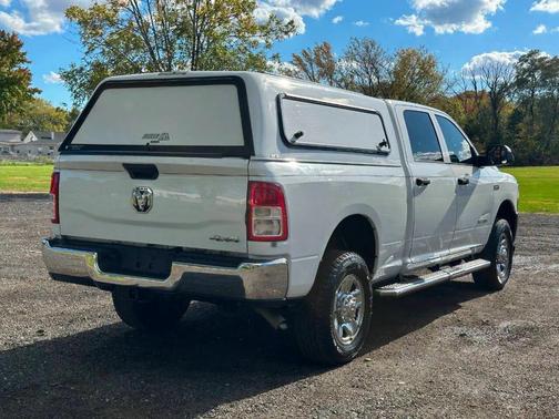 2022 RAM 2500 Tradesman Crew Cab 4x4 6'4' Box