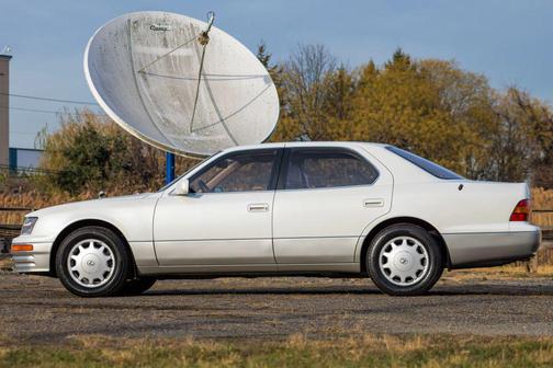 1995 Lexus LS 400 Base