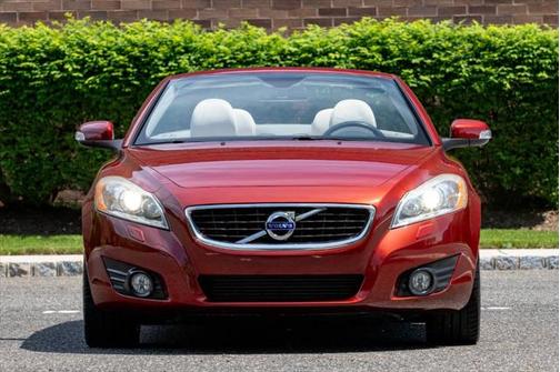 2011 Volvo C70 T5