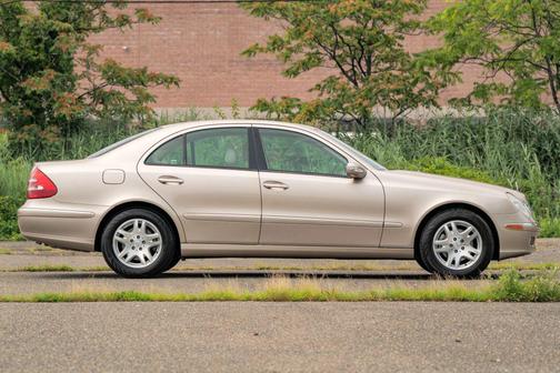 2003 Mercedes-Benz E-Class E 320 Sedan 4D