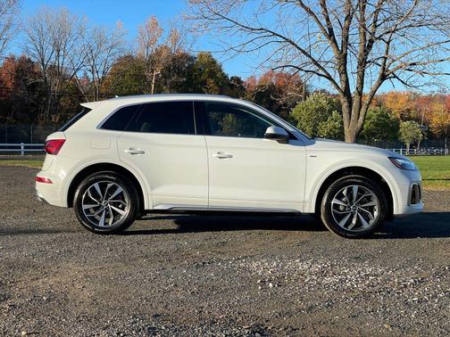 2023 Audi Q5 45 S line Premium Plus