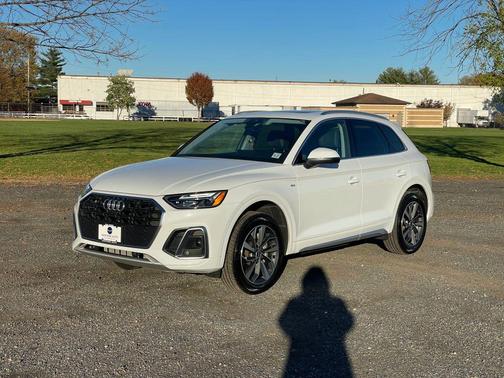 2023 Audi Q5 45 S line Premium Plus