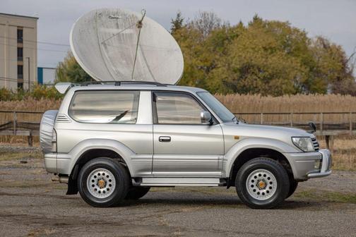 1999 Toyota Land Cruiser Base