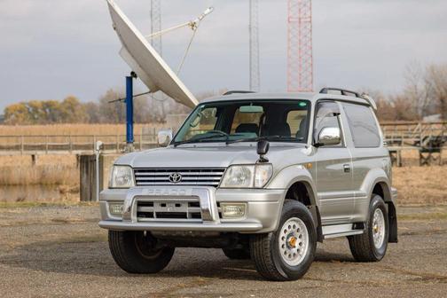 1999 Toyota Land Cruiser Base