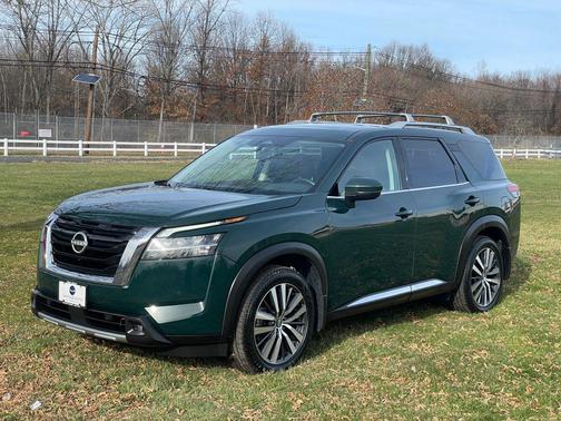 2022 Nissan Pathfinder Platinum 4WD