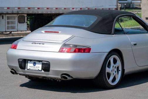 2001 Porsche 911 Carrera 4
